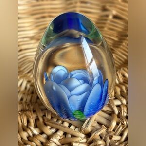 Vintage Art glass with flower Paper Weight